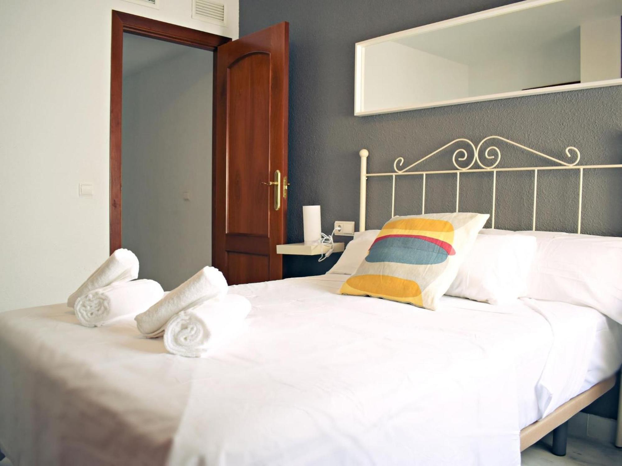 Fabuloso apartamento junto al Soho con parking privado Málaga Exterior foto